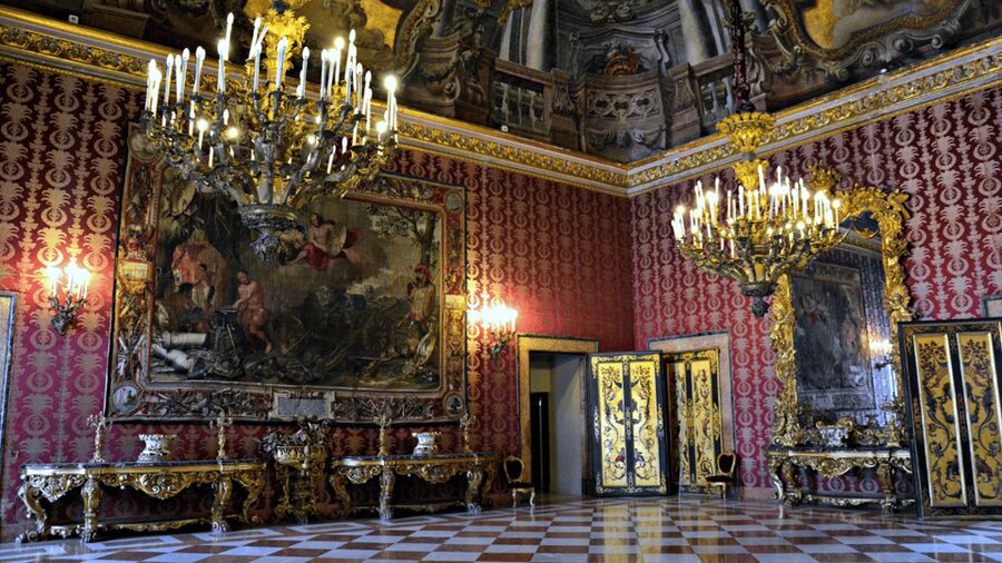 Naples: Royal Palace Entry Ticket with Digital Audio Guide - Entering at Piazza del Plebiscito: getting oriented fast