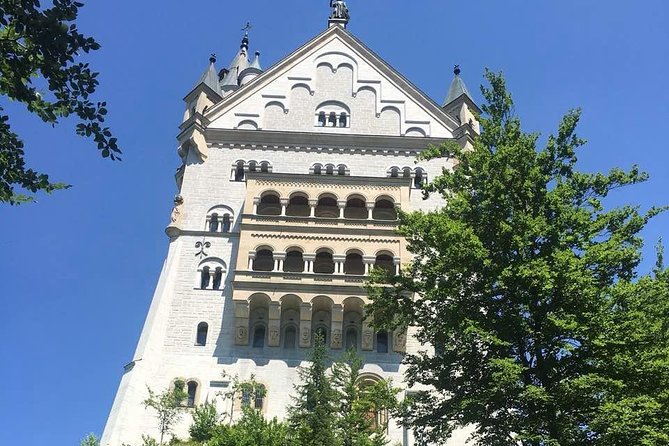 Neuschwanstein Castle and Linderhof Palace Day Trip from Munich - Lunch on Your Own: How to Beat the Time Crunch