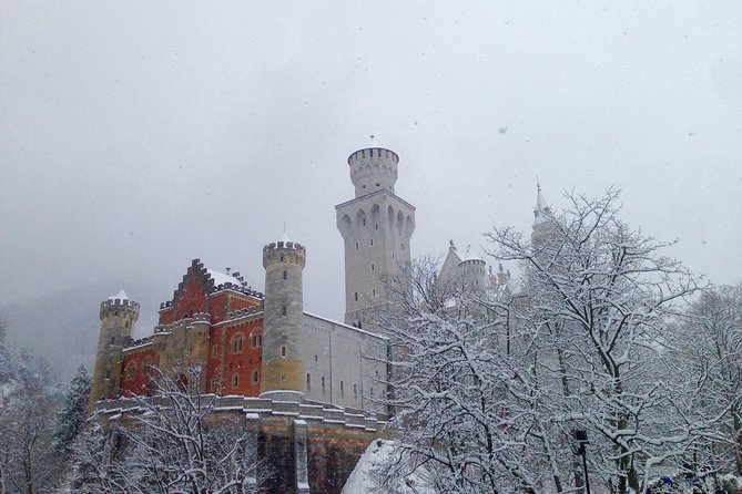 Neuschwanstein Castle Private Tour from Garmisch-Partenkirchen - Neuschwanstein Castle, but with time you can actually use