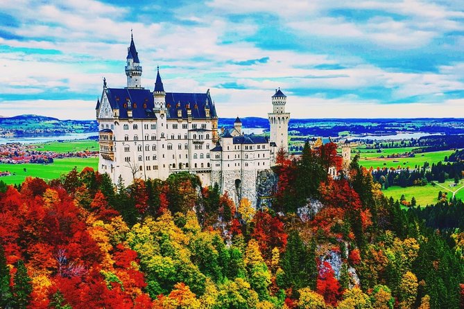 Neuschwanstein Castle Skip-the-Line Private Tour for Groups - Entering Neuschwanstein: guided rooms, fairy-tale power
