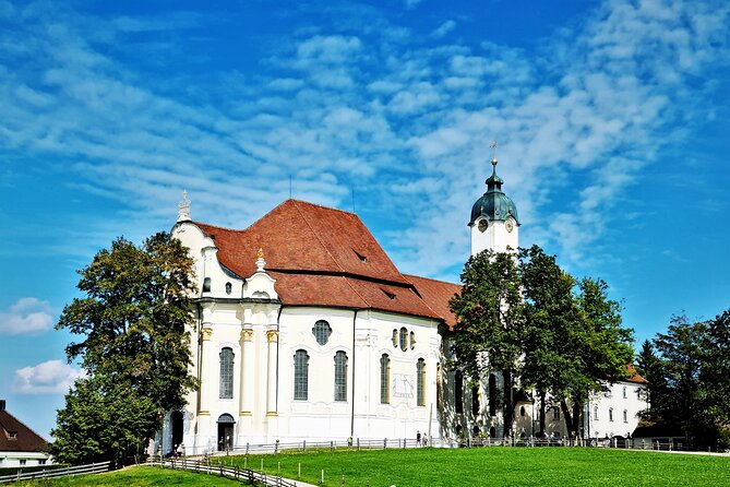 Neuschwanstein Castle Skip-the-Line Private Tour for Groups - Wieskirche in the meadow: a short stop with a big art payoff