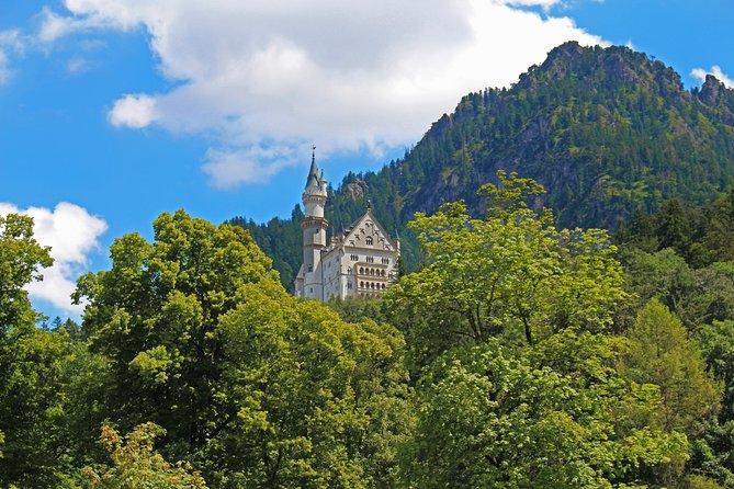Neuschwanstein Castle Tour from Munich - The guided castle tour: what you’ll get inside (and what timing to expect)