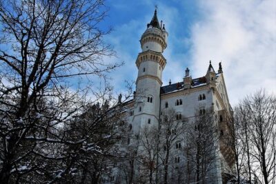 Neuschwanstein Castle Tour with Skip the Line from Hohenschwangau - Meeting at Alpseestraße 1 and Getting On the Right Bus