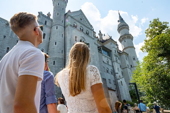Neuschwanstein & Linderhof Castle-Fairytale Day Tour from Munich - Linderhof Palace: The Smaller Castle That Helps You Pace