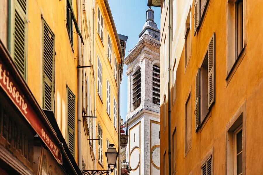 Nice: Old Town & Castle Hill Informative Guided Walking Tour - Vieux Nice lanes, squares, churches, and shop windows that tell you where you are