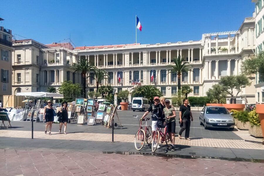 Nice: Old Town Treasures and Castle Hill Walking Tour - Meet at Castel Plage: the easiest way to start in Vieux Nice