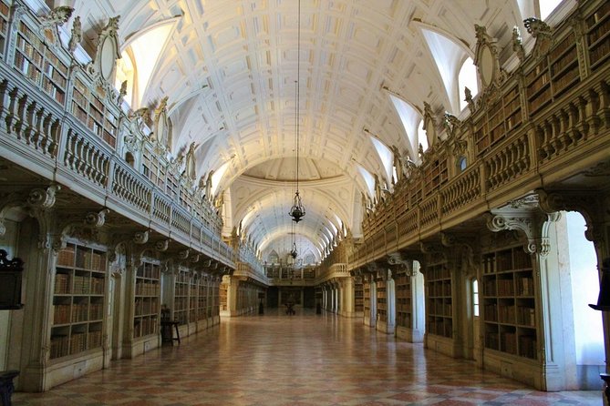 Óbidos historic village and Mafra Palace Private Tour - Tickets, Crowds, and Why Private Time Works Here