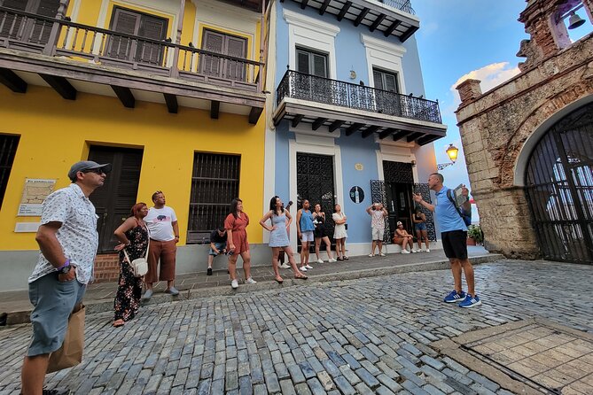 Old San Juan and El Morro Castle Walking Tour - Plaza Dársenas to Plaza de Hostos: the early story of Old San Juan