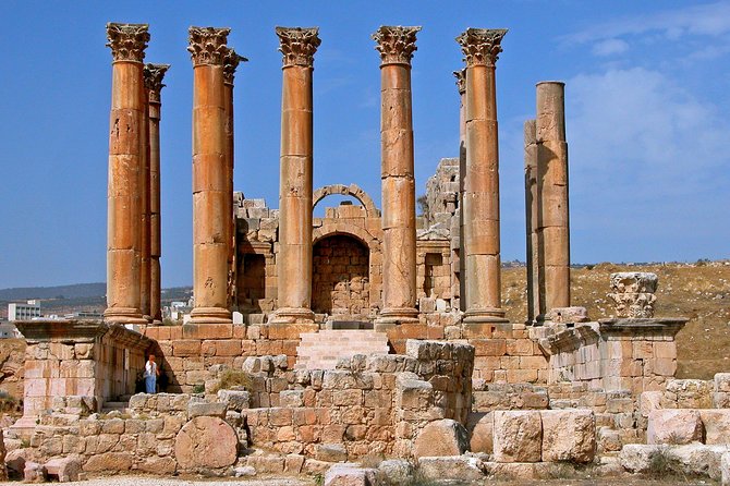 One Day Trip to Jerash & Ajloun Castle - Ajloun Castle: Saladin-era defense, courtyards, and Jordan Valley views