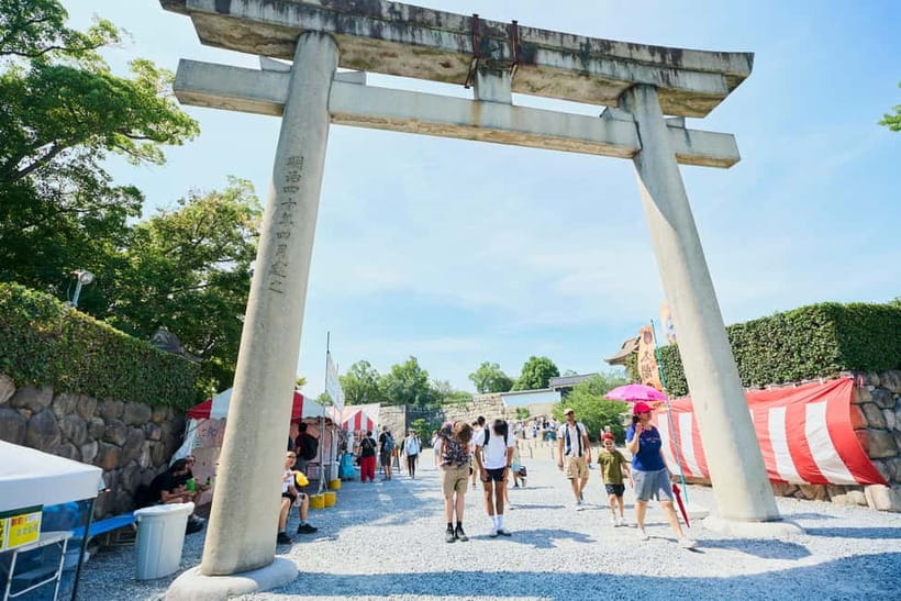 Osaka: Castle History Walking Tour / Castle Tower Admission - Photo Stops and Self-Guided Time: Keep What You Want to See