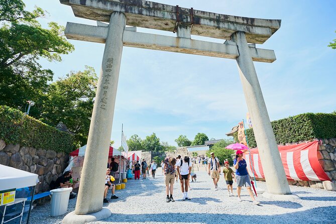 Osaka Castle Walking Tour and Castle Tower Admission - Hokoku Shrine (Toyokuni) for a Short, Peaceful Reset