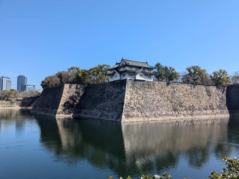 Osaka: Osaka Castle Guided Tour with Local Guide - Key moments that make this tour worth it