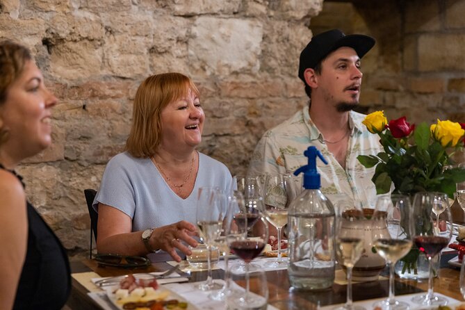 Palace District Evening Culinary, Wine, and History Walk - Group size, guide style, and why it feels personal