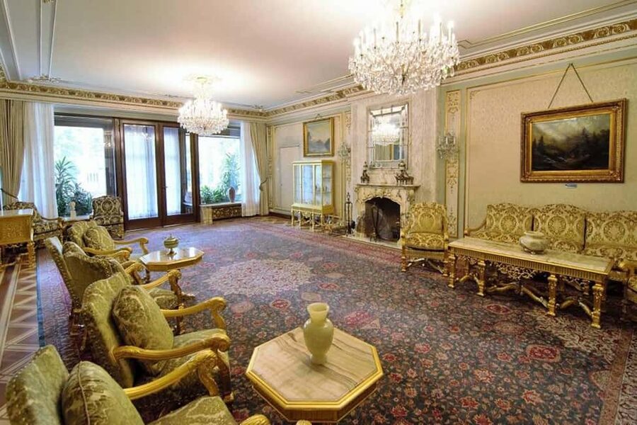 Palace of Parliament, Ceausescu House & Village Museum - Who should book this tour (and who should skip it)