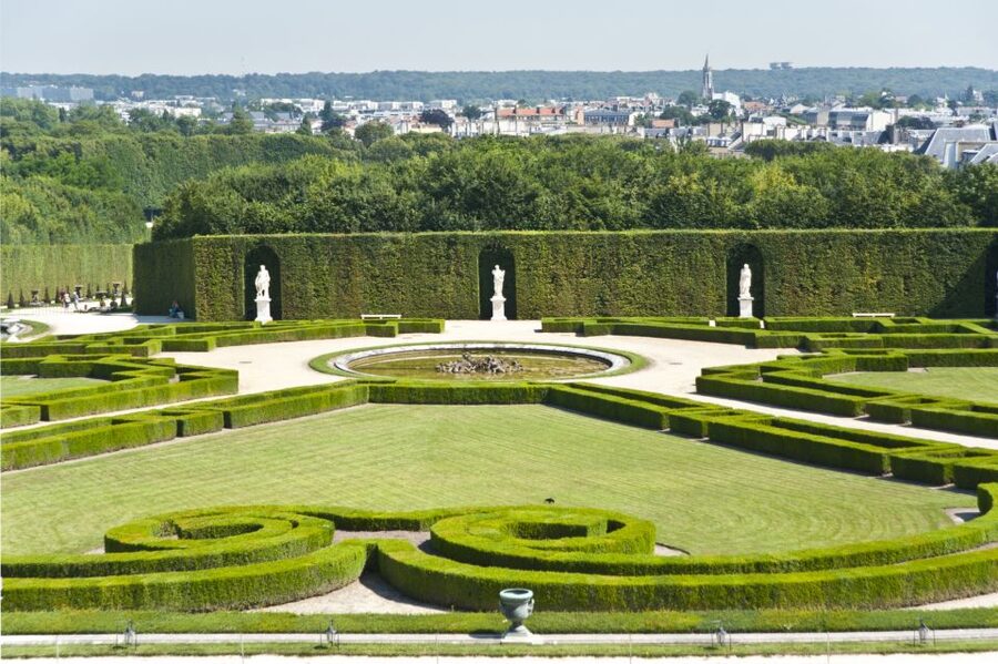 Palace of Versailles Guided Afternoon Tour from Paris - Rolling out of Paris from Bir-Hakeim
