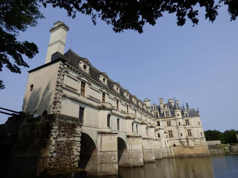 Paris: Loire Valley Castles Tour with Chambord & Chenonceau - Cheverny in one hour: classic French charm and Tintin’s Moulinsart tie-in