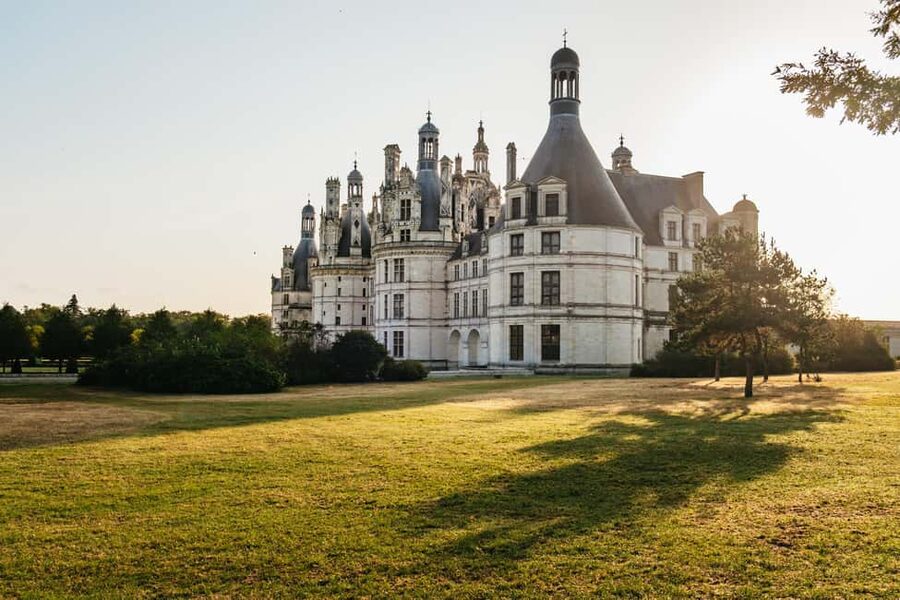 Paris: Loire Valley Chambord Castle, Wine Tasting & Lunch - Château de Chambord: where the audio tour helps you see the details