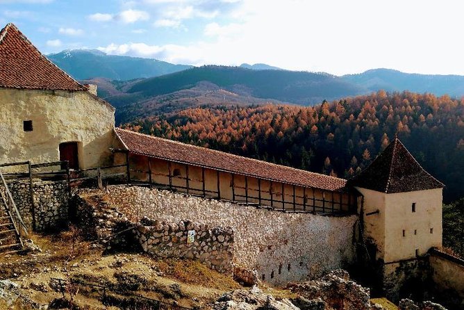 Peles Castle, Bran Castle, Rasnov Fortress and Sinaia Monastery Tour from Brasov - Lunch in Bran Village: local food, but plan for extra spending