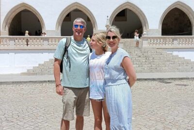 Pena Palace & Sintra Full Day -Private Tour in Classic Car - Pena Palace in the morning: fairytale views and a smart use of time