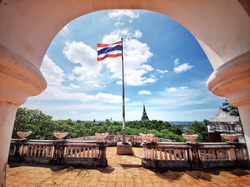 Petchaburi Temples & Royal Palace - small Join Group Tour - Petchaburi in Six Hours: what you’ll see (and how it feels)
