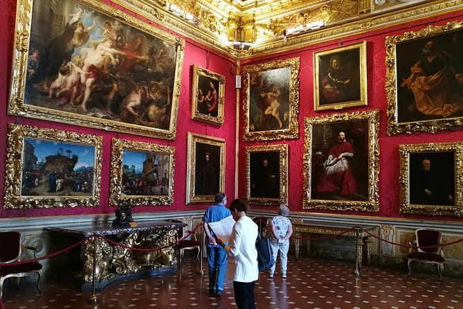 Pitti Palace, Palatina Gallery and the Medici: Arts and Power in Florence. - The Palatine Gallery: art arranged for the eyes, not a timeline