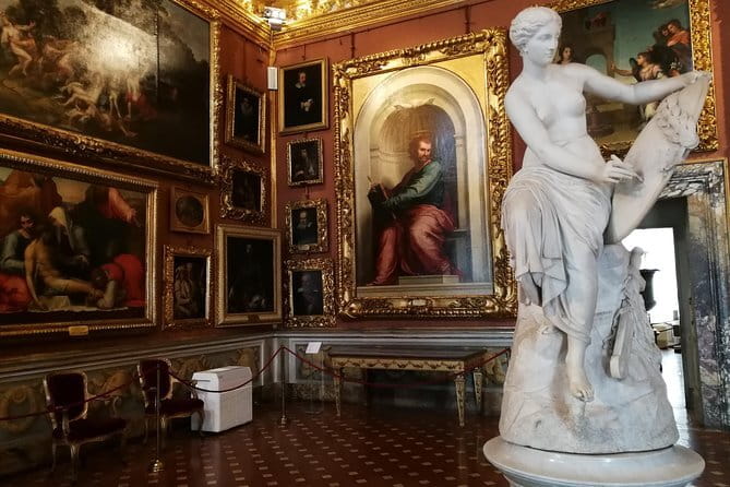 Pitti Palace, Palatina Gallery and the Medici: Arts and Power in Florence. - Palazzo Pitti: why the building size changes how you see the art