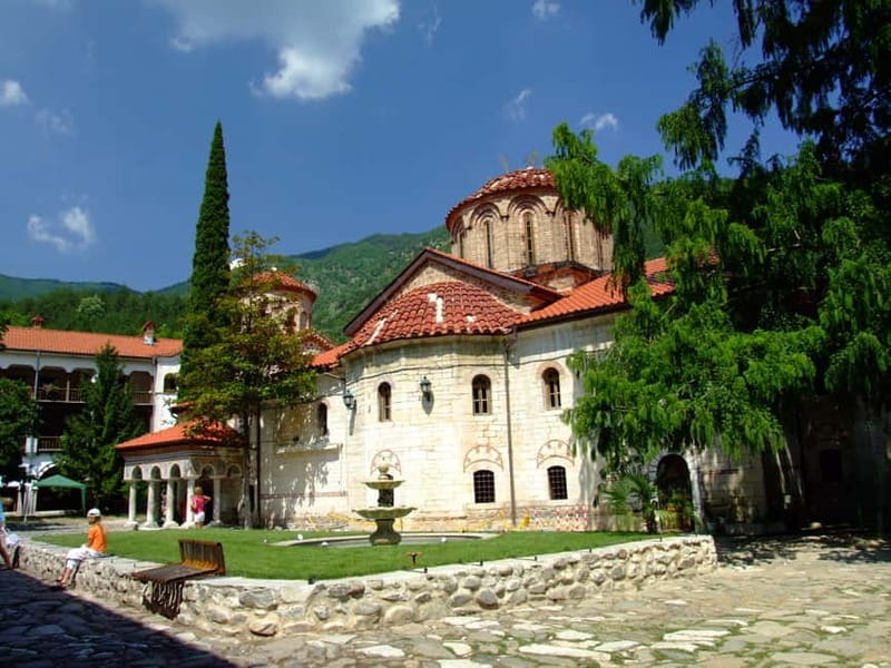 Plovdiv: Bachkovo Monastery, Asen Fortress, & Bridges Tour - Asen’s Fortress near Asenovgrad: King Ivan Asen’s stone and painted icons