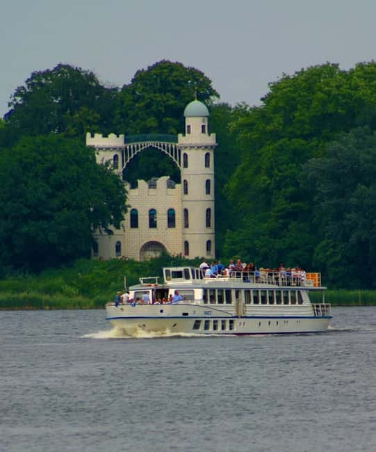 Potsdam: The evening Wannsee tour. Castles, parks, and villas. - Babelsberg Park and palace views as your “welcome aboard”