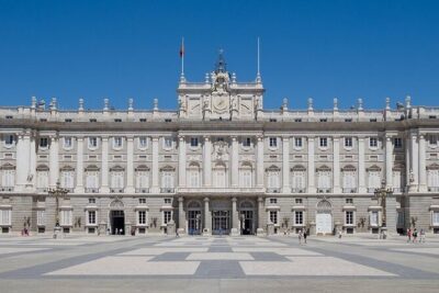 Prado Museum & Royal Palace: Madrid Guided Tour in English - Going Inside the Royal Palace: Skip-the-Line, Plus Court Stories
