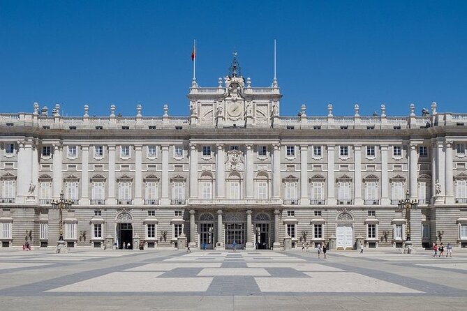 Prado Museum & Royal Palace: Madrid Guided Tour in English - Going Inside the Royal Palace: Skip-the-Line, Plus Court Stories