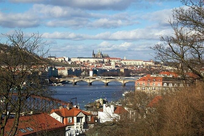 Prague 3-hour Afternoon Walking Tour including Prague Castle - St. Nicholas Church and Kampa Island: Prague Beyond the Castle Walls