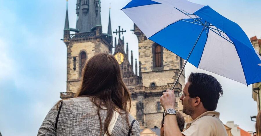 Prague: 3-Hour Walking Tour of Old Town & Prague Castle - Walking pace, timing, and what to wear