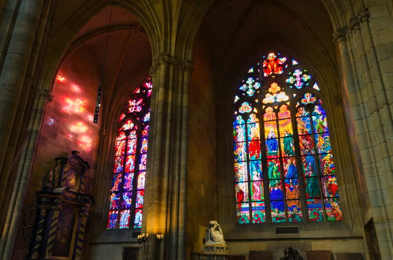 Prague Castle: 1-Hour Introduction Tour with Entry Ticket - Who This 1-Hour Introduction Tour Suits Best