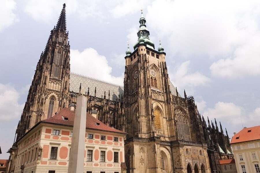 Prague Castle: Admission Ticket With Transfer And Audioguide - Audio Guide on Your Phone: How to Use It Smoothly