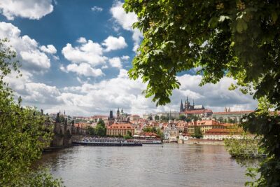 Prague Castle and Canal River Boat Tour - Meeting at Týnská 627/7: The Spot That Sets the Tone
