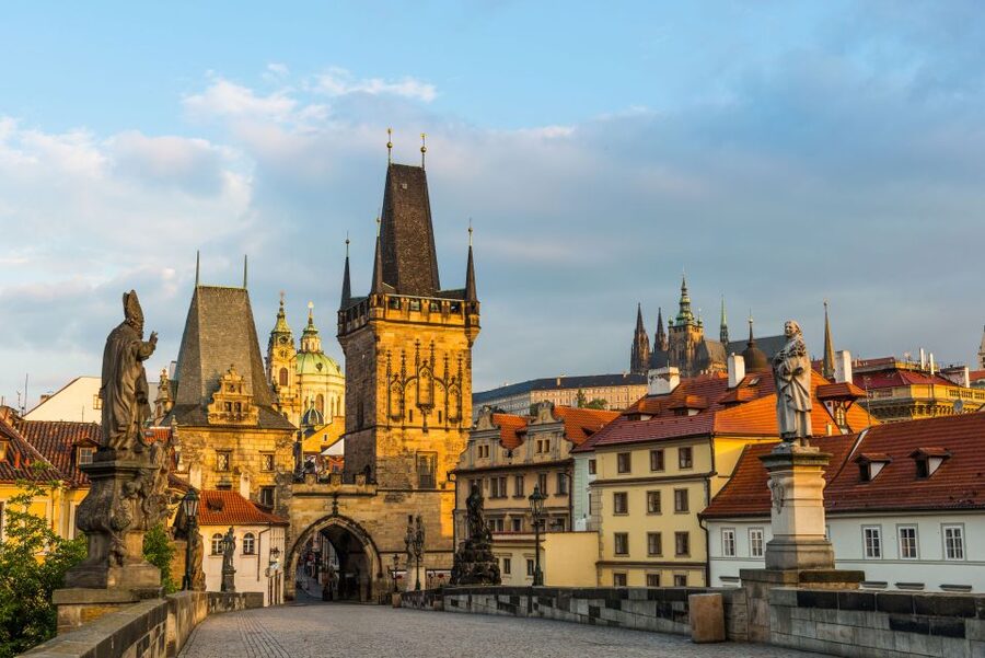 Prague: Castle and Jewish Quarter Tour with Cruise and Lunch - Lunch in a typical Czech restaurant: a real break, not a quick stop