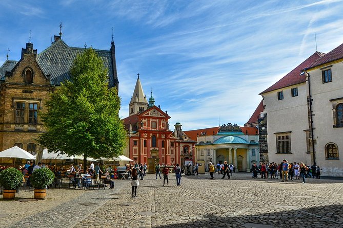 Prague Castle and Lobkowicz Palace entrance tickets - What this day feels like in real life