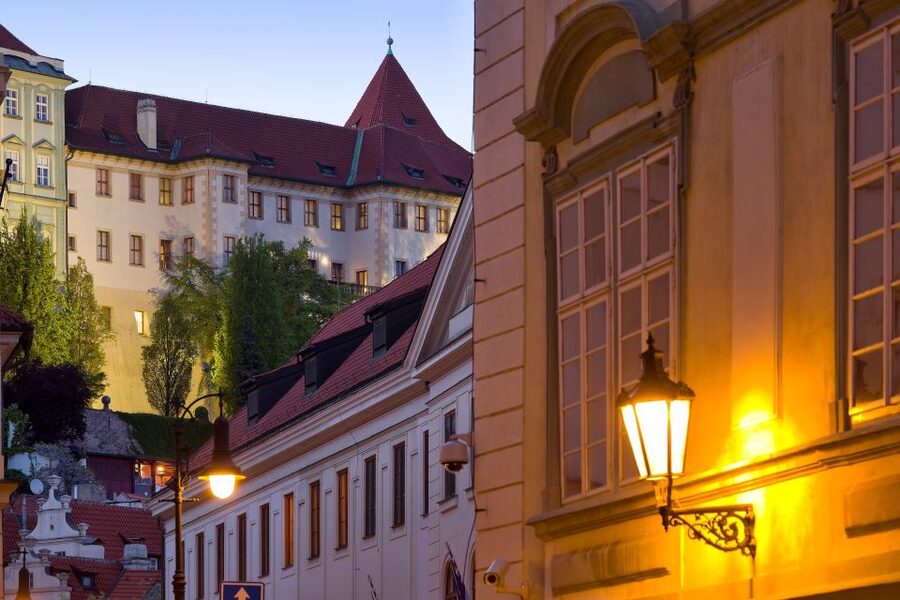 Prague Castle: Midday Classical Concert at Lobkowicz Palace - Quick hits before you go