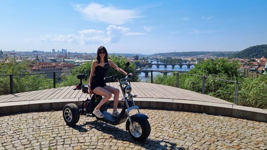Prague: Castle Viewpoints & Charles Bridge Trike Tour - Key highlights you’ll care about