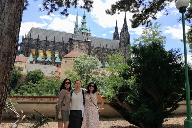 Prague Castle Walking Tour - Pacing, Noise, and the Language Problem Some Groups Report