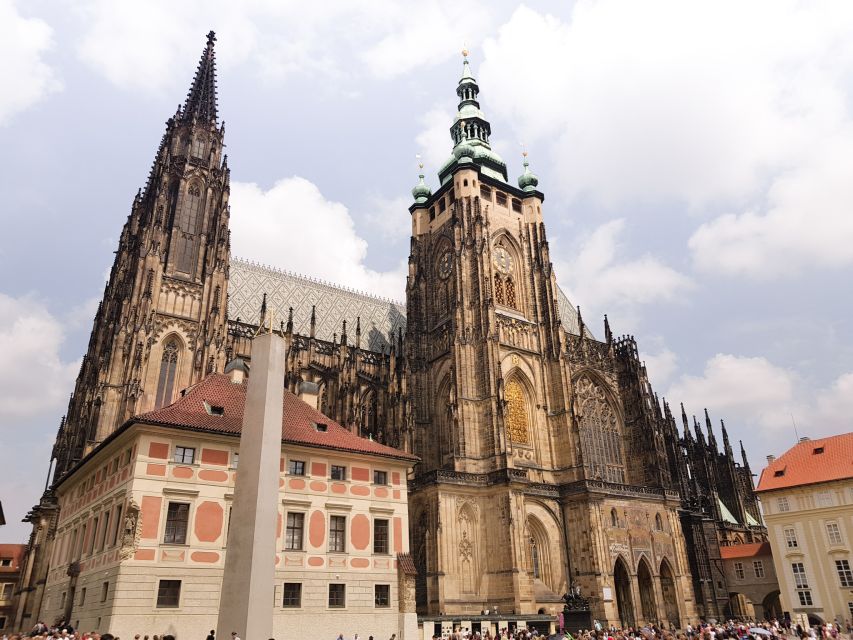 Prague: Prague Castle Complex Smartphone Audio Guide - Key things to know before you go
