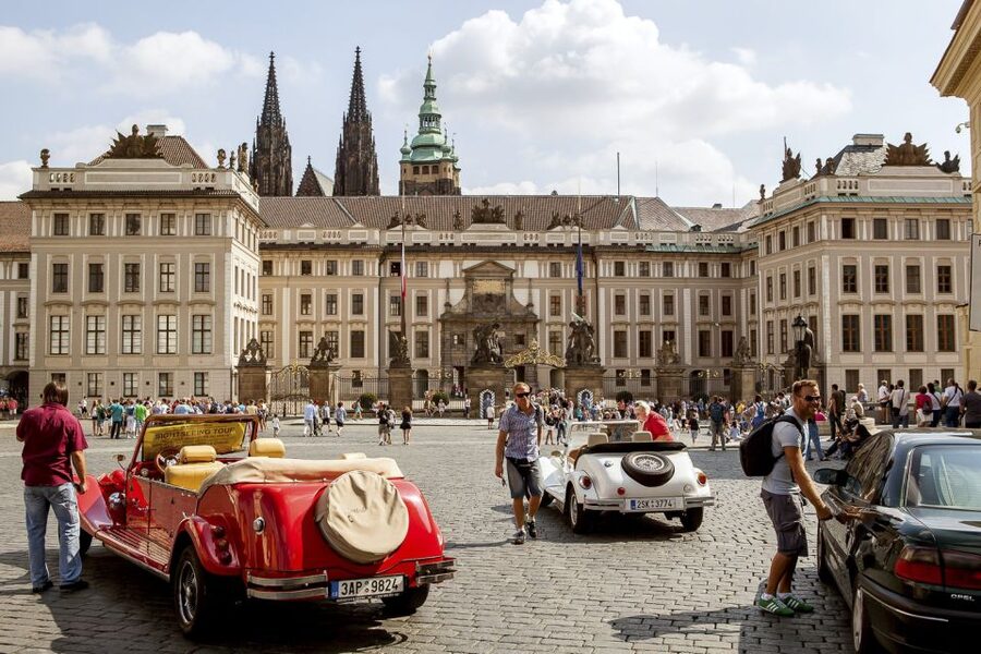 Prague: Skip-the-line Castle Ticket and Optional AudioGuide - Golden Lane: small houses, big atmosphere