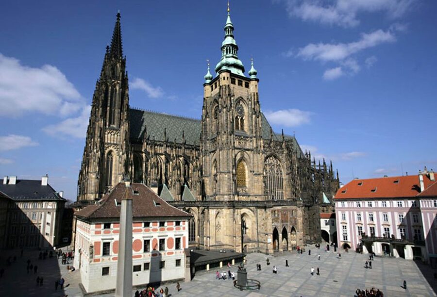 Prague: Stunning Viewpoints, Castle, City & Park Bike Tour - Guides Matter: Michael, Nancy, and Gretchen’s Style