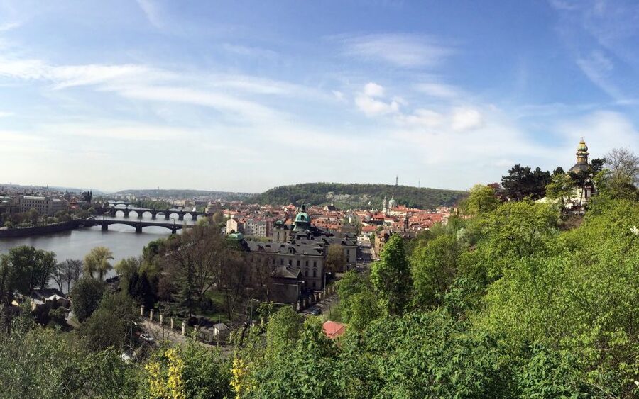 Prague: Stunning Viewpoints, Castle, City & Park E-Bike Tour - Price and pacing: is $117 worth it for 150 minutes?
