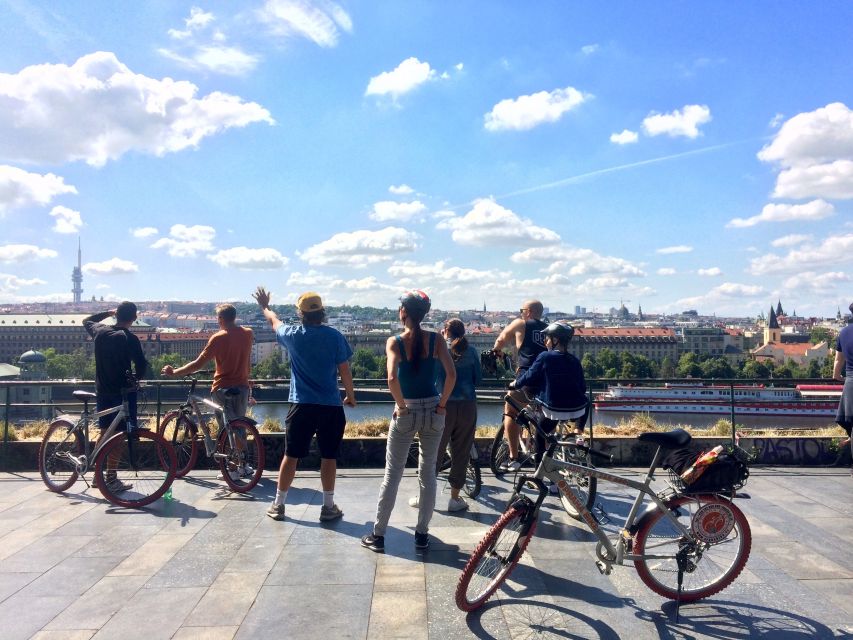 Prague: Stunning Viewpoints, Castle, City & Park E-Bike Tour - Kampa Island break: reset on the river edge