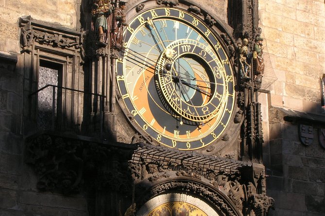 Prague Walking Tour in German: Old Town and Prague Castle - German Clarity for Old Town Stories and Castle Views