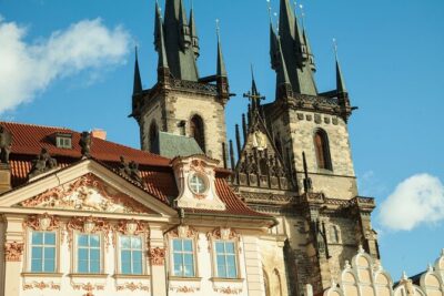 Prague Walking Tour in German: Old Town and Prague Castle - Old Town and Jewish Quarter on Foot: Finding Prague Between the Headlines