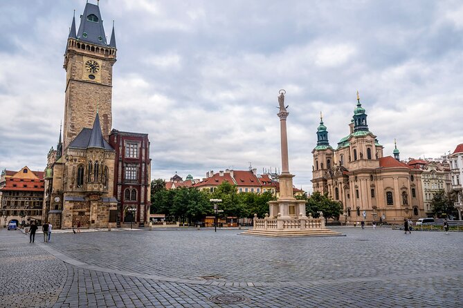 Prague Walking Tour of Old Town, Charles Bridge and Prague Castle - Old Town Hall and the Astronomical Clock: Legends you can actually remember