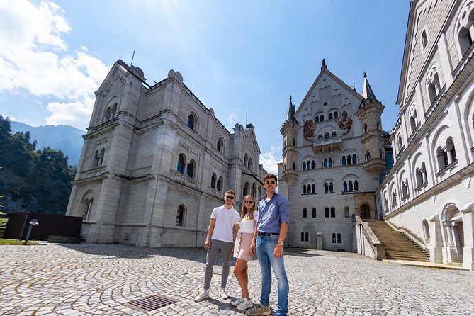 Premium Neuschwanstein Castle and Linderhof VIP Tour from Munich - Premium Coach Comfort: Why This Day Feels Easier Than DIY