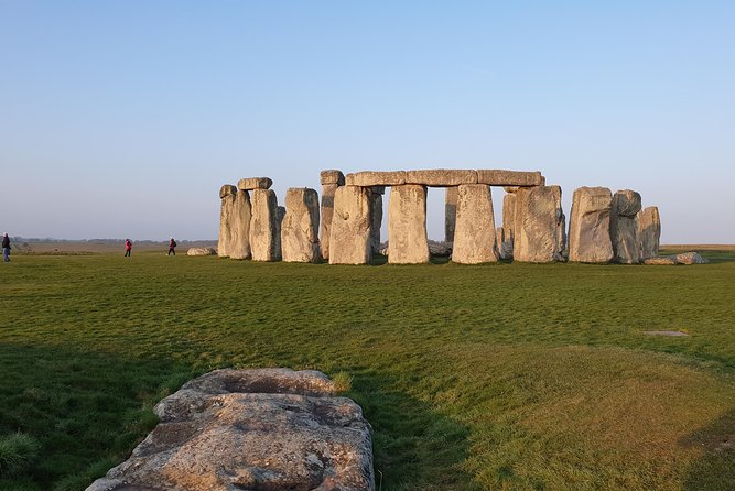 Private driver guided tours Windsor castle Stonehenge - Driver-Guide Style: Great for Clarity, Different From a Full Tour Guide